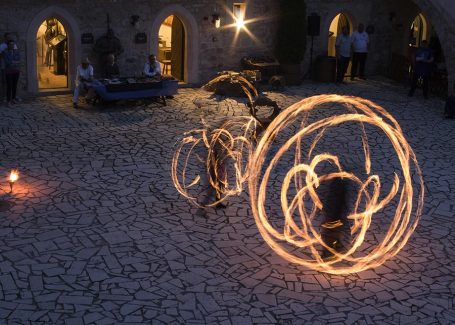 Diósgyőri vár-Szerelmesek Éjszakája Tűzzsonglőr Műsor 2019