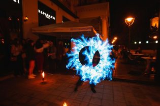 Paparazzi Kitchen&Bar Tűzzsonglőr Fellépés 2019