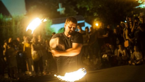 Kecskemét, Csiperó, Tűzzsonglőr Produkció, 2016