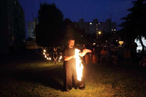 Eger, Tinódi Általános Iskola, Szerenád, Tűzzsonglőr bemutató 2015