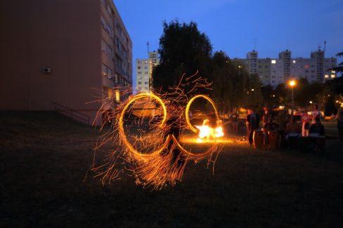 Eger, Tinódi Általános Iskola, Szerenád, Tűzzsonglőr bemutató 2015