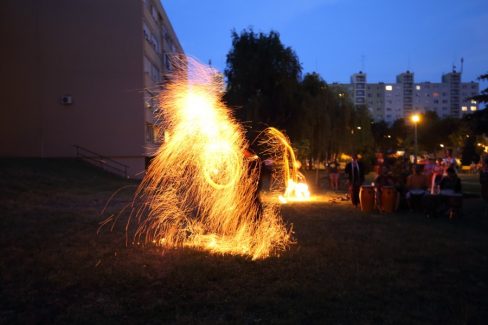 Eger, Tinódi Általános Iskola, Szerenád, Tűzzsonglőr bemutató 2015