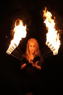 Eger, Tinódi Általános Iskola, Szerenád, Tűzzsonglőr bemutató 2015