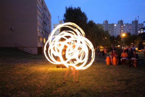 Eger, Tinódi Általános Iskola, Szerenád, Tűzzsonglőr bemutató 2015