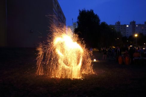 Eger, Tinódi Általános Iskola, Szerenád, Tűzzsonglőr bemutató 2015