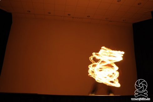 budapest-oe-nik-korso-avato-tuzzsonglor-musor-2010-02