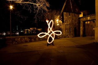 Budapest, Vajdahunyad Vára, Tűzzsonglőr Fotózás, 2013