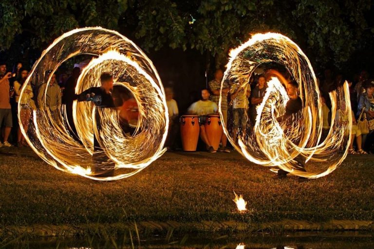 Eger, Bikavér Ünnep, Lobbanáspont Tűzzsonglőr Műsor, Dobkíséret, 2015