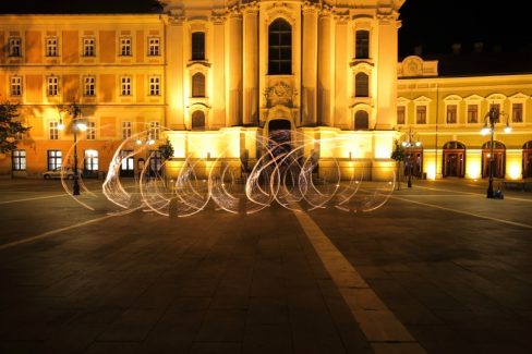 Eger, Dobó Tér, Régen és Most, Tűzzsonglőr Képek 2014