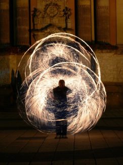 Eger, Dobó Tér, Régen és Most, Tűzzsonglőr Képek 2014
