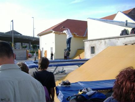 Eger, Egal Cult Club, 2006