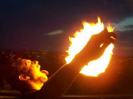 Eger, Nyári önajnározás (tűzzel), 2009