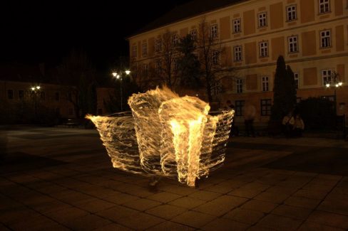Eger, Dobó Tér, Világbékejel, 2008