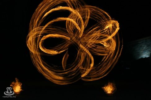 Sárvár, Báthory Lakoma, Tűzzsonglőr Bemutató 2013