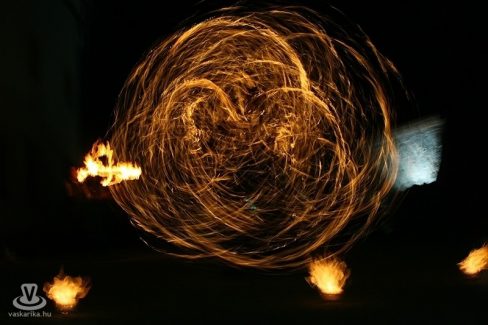 Sárvár, Báthory Lakoma, Tűzzsonglőr Bemutató 2013