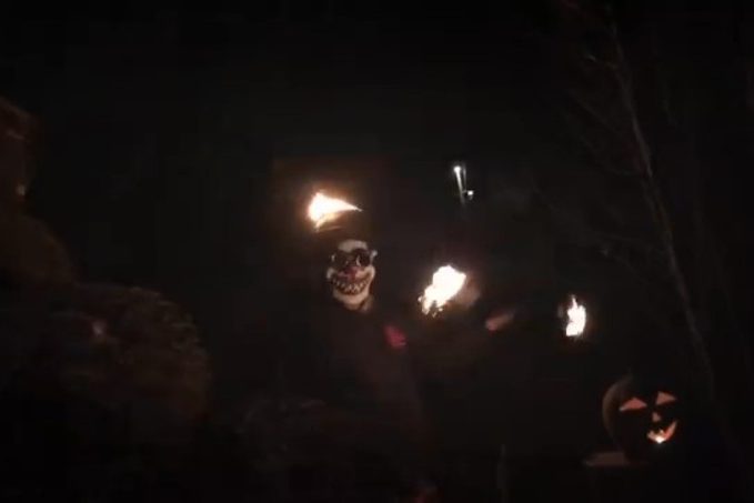 Halloween-i Lidércfény Tűzzsonglőr Show