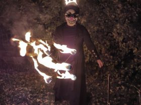 Halloween-i Lidércfény Tűzzsonglőr Show