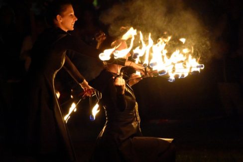 Szent Mihály Napi Vásár Tűzzsonglőr Show