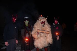 Bátor farsang- Lobbanáspont Tűzzsonglőr Show