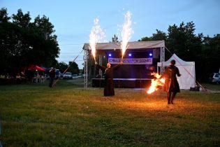 Ludas- Ludas napok- Lobbanáspont tűzzsonglőr Show