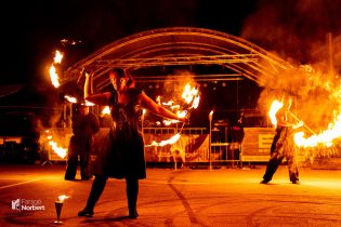 Bükkszenterzsébet Malomház Megnyitó Lobbanáspont Tűzzsonglőr produkció