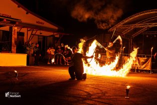 Bükkszenterzsébet Malomház Megnyitó Lobbanáspont Tűzzsonglőr produkció