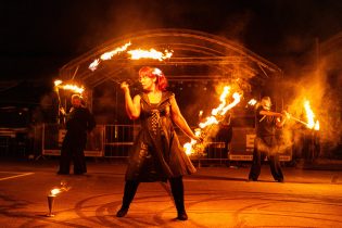 Bükkszenterzsébet Malomház Megnyitó Lobbanáspont Tűzzsonglőr produkció