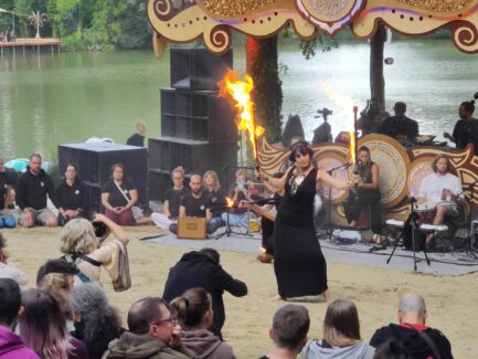 Manas Fesztivál Tűzzsonglőr Műsor 2025