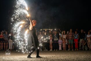 Múzeumok Éjszakája Eger Dobó István Vármúzeum Tűzzsonglőr Show