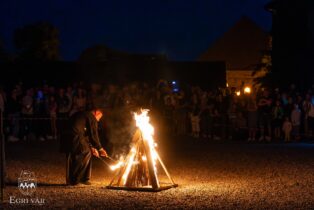 Múzeumok Éjszakája Eger Dobó István Vármúzeum Tűzzsonglőr Show