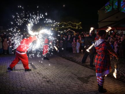 Mosonmagyaróvár Adventi Tűzzsonglőr Műsor 2025