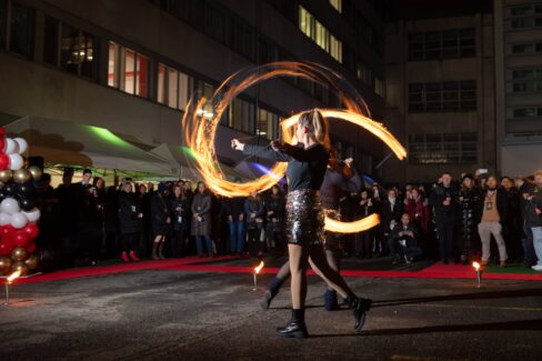 Budapest Céges Karácsonyi Tűzzsonglőr Műsor 2025