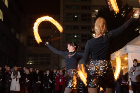 Budapest Céges Karácsonyi Tűzzsonglőr Műsor 2025